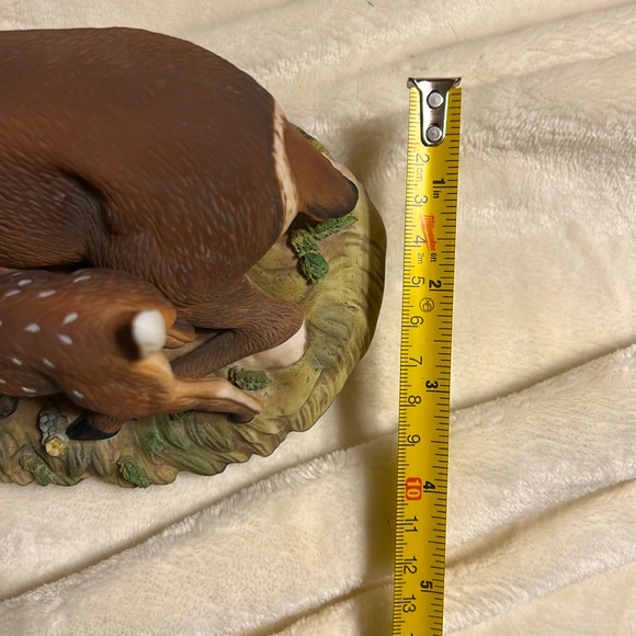 HOMCO. 1979 Vintage Masterpiece Porcelain Doe and Baby Fawn Deer Figurine. - Picture 10 of 11